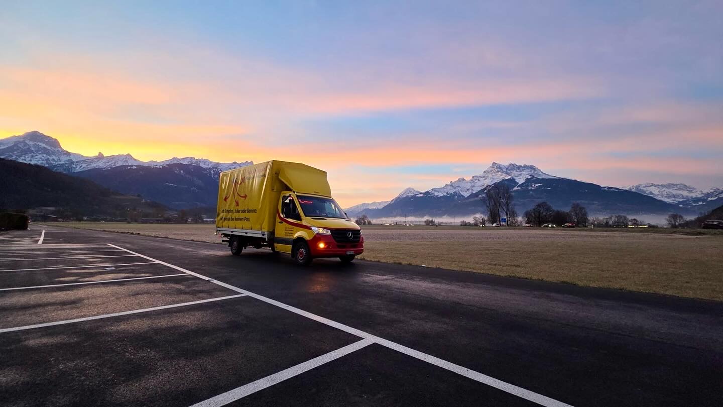 Raststätten-Romantik bei FZ36 🌅 #gebrmangoldag#transportundlogistik#ontour