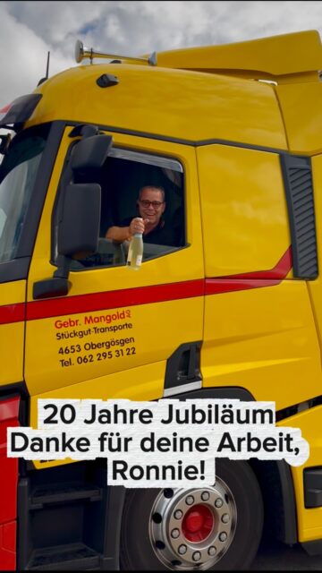 23.08.2006 - heute vor genau 20 Jahren ist Ronnie als junger Berufsmann in unsere Firma eingetreten. 💪

20 Jahre später hast du abertausende Kilometer zurückgelegt, viele Stunden (und Nerven 🤪) in die Ausbildung investiert, als Profi für komplizierte Touren geglänzt – und bist aus unserem Team einfach nicht mehr wegzudenken. Danke für 20 Jahre Treue! 💛🐘🚚